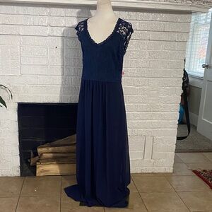 Chic Navy Lace Maxi Dress